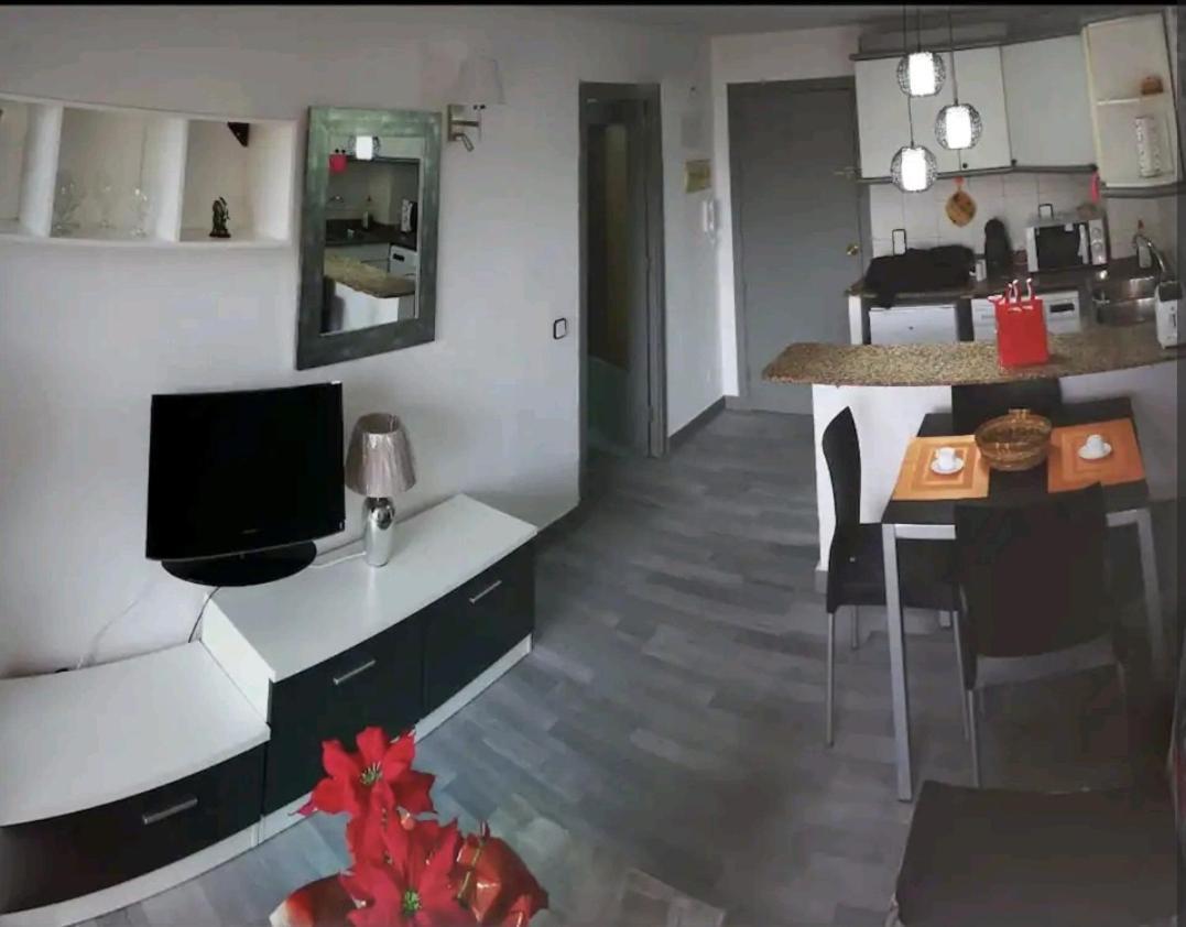Bonito Apartamento Cerca De La Playa Салоу Экстерьер фото